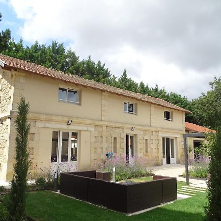 Villa Entiere Du Chateau Lacroix De Civrac 3 Ch, 3 Sdb, Piscine Xxl,Sauna, 4 Etoiles,7 Pers 外观 照片
