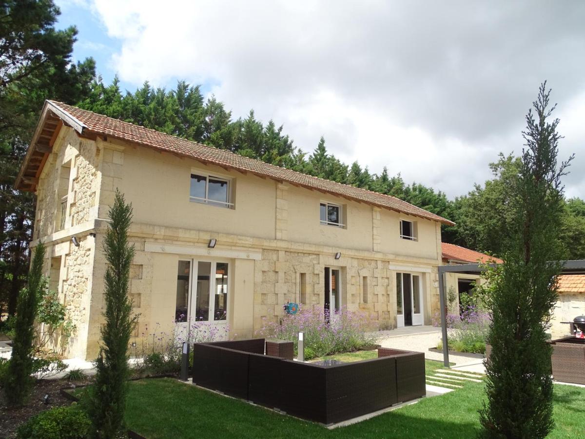 Villa Entiere Du Chateau Lacroix De Civrac 3 Ch, 3 Sdb, Piscine Xxl,Sauna, 4 Etoiles,7 Pers 外观 照片