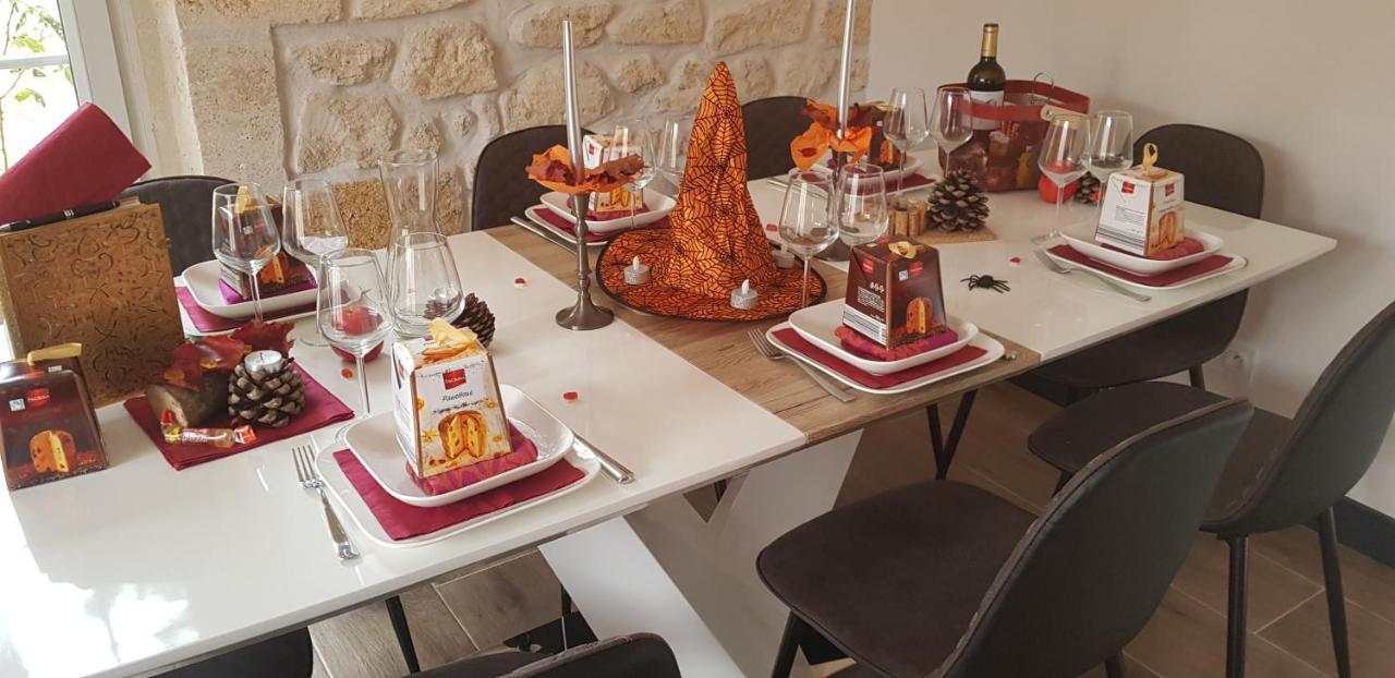 Villa Entiere Du Chateau Lacroix De Civrac 3 Ch, 3 Sdb, Piscine Xxl,Sauna, 4 Etoiles,7 Pers 外观 照片