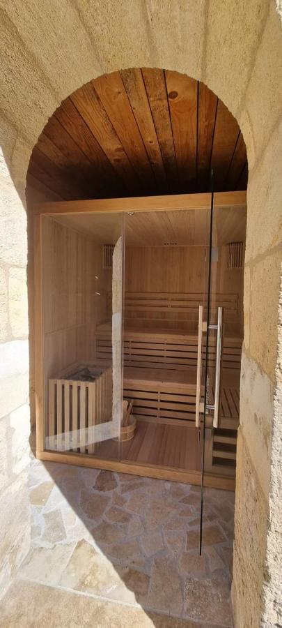 Villa Entiere Du Chateau Lacroix De Civrac 3 Ch, 3 Sdb, Piscine Xxl,Sauna, 4 Etoiles,7 Pers 外观 照片